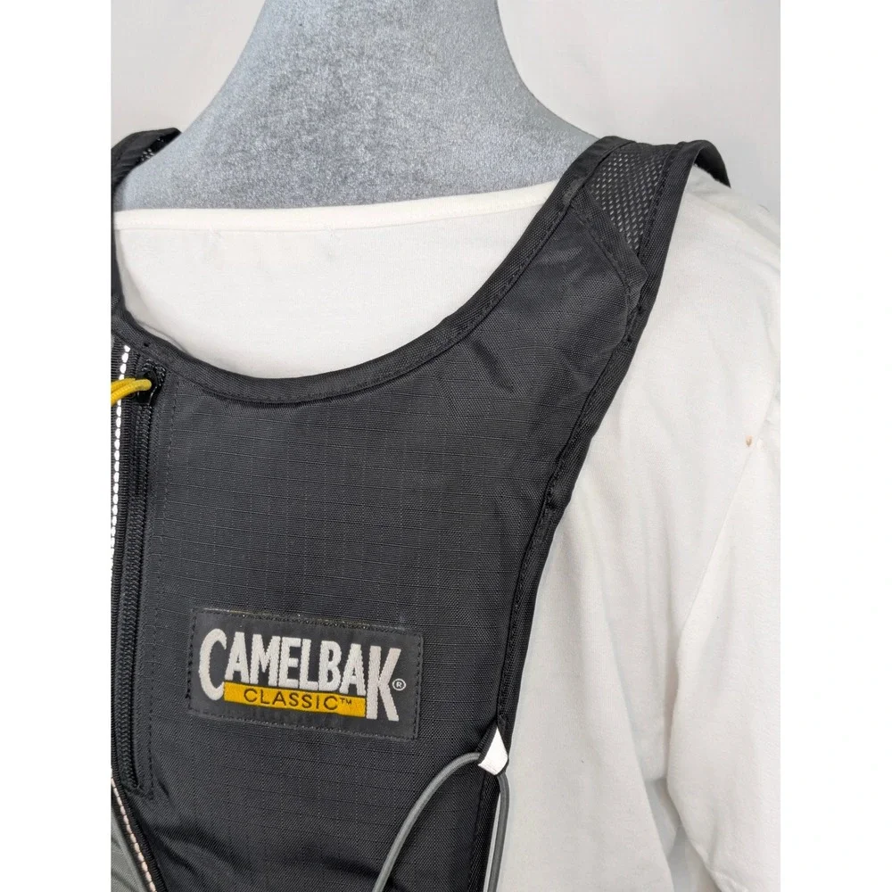 CamelBak Classic Hydration Pack Backpack Black Gray Water Reservoir Hiking Bike